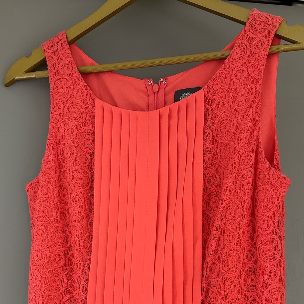 Vince Camuto Coral Lace Pleated Shift Dress Elegant Sleeveless Summer - Picture 3 of 9